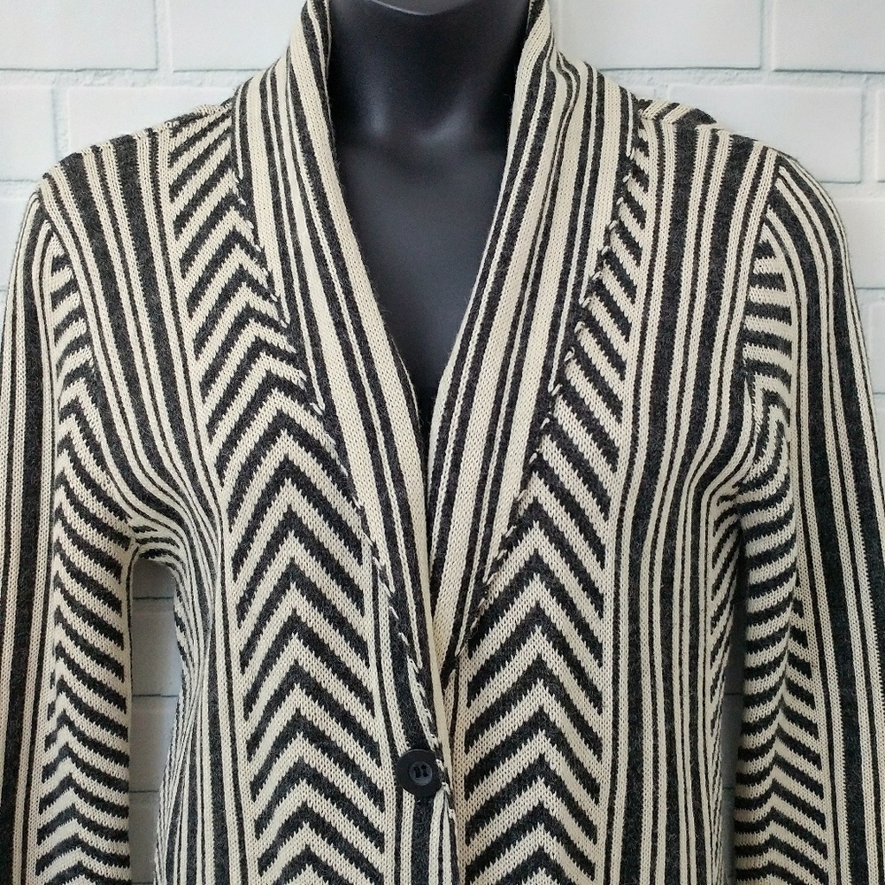 Forever 21 Gray & Cream Striped Cardigan - Picture 2 of 6